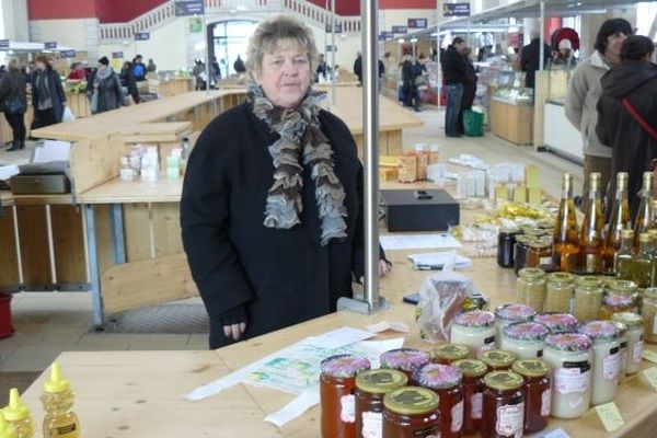 Michèle Guérard aux halles de Vesoul (Haute-Saône)