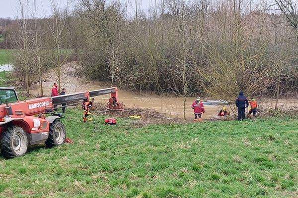 Deux personnes sauvées d’un véhicule immergé à Saint-Jean-d’Hermine