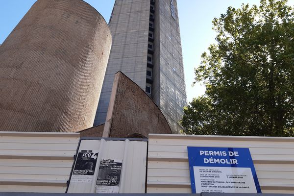 Le permis de démolir de la tour Insee de Malakoff, dans les Hauts-de-Seine, a été délivré en décembre 2021.