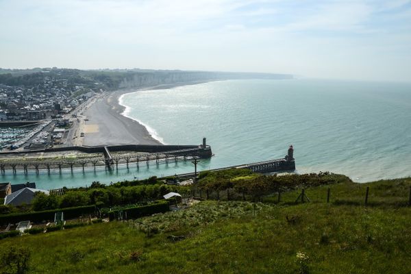 Retour d'éclaircies par le bord de mer, prémices d'une plus belle fin de semaine