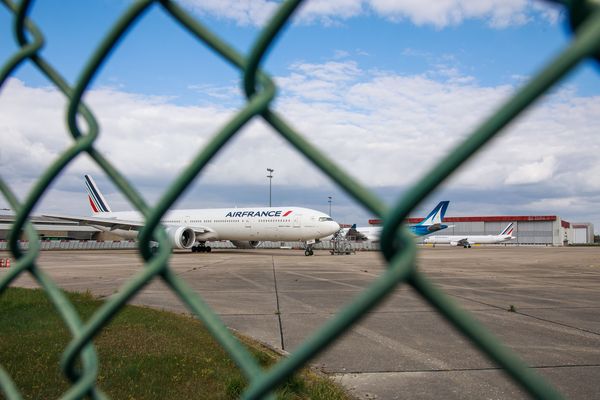 En raison de la crise sanitaire liée au coronavirus, l'aéroport d'Orly est à l'arrêt depuis le 31 mars. Il n'y a plus de liaison direct entre la Corse et Paris.