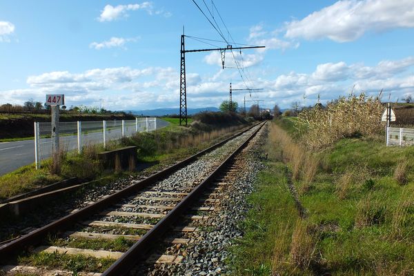 L'homme a dérobé des câbles sur une voie désaffectée de la SNCF ( illustration )