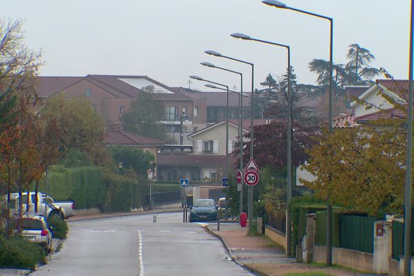 Hydrocarbures, métaux lourds, PCB... De nombreux polluants ont été détectés, à des niveaux très élevés dans les sols du quartier  du Tupinier, à Grézieu-la-Varenne.