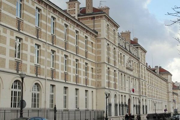 Le lycée Montaigne à Paris fait partie des établissements qui ont été évacués.