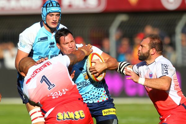 Jacques-Louis Potgieter. Le demi d’ouverture sud-africain du club catalan doit mettre un terme à sa carrière