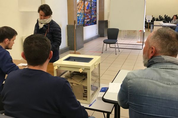 Le vote des électeurs de Montélimar n'est pas en faveur du maire sortant, Franck Reynier, qui termine en troisième position du 1er tour des Municipales du 15 mars 2020