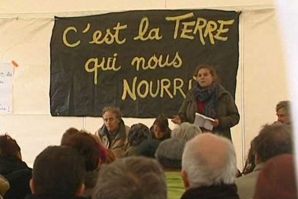 Rassemblement des opposants au camping- Le 23/11/2013