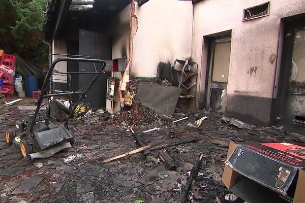 L'incendie volontaire a ravagé la majeure partie des locaux de l'hôtel Inn Design de Sedan.