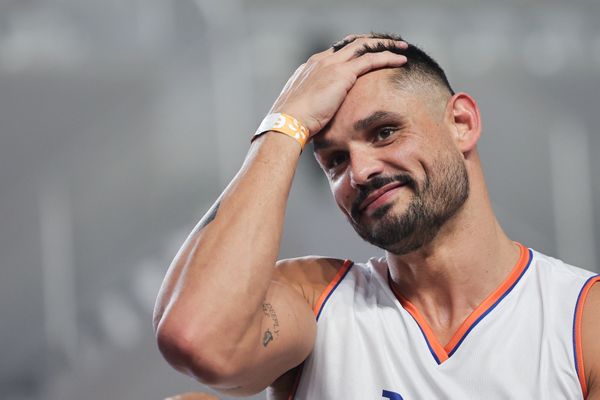 Floren Manaudou et la lanceuse de disque Mélinda Robert-Michon, vice-championne olympique aux JO de Rio en 2016 seront les porte-drapeaux de la délégation française à la cérémonie d'ouverture des Jeux de Paris le 26 juillet.