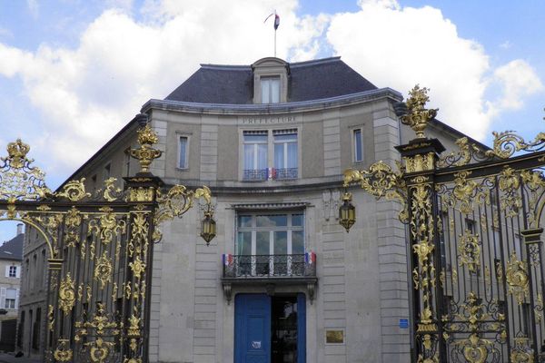 A Nancy des touristes anglais confondent la préfecture avec un hôtel  