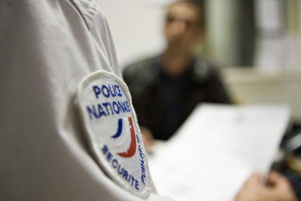 L’agression a eu lieu dans la rue près du grand cimetière d’Orléans. Le meurtrier présumé a été interpellé.