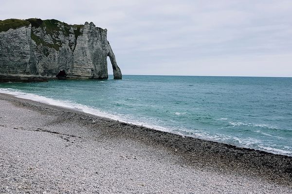 Nuages sur Etretat, ce SAMEDI.