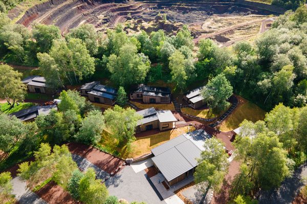 Les lodges sont situés sur les pentes du volcan de Lemptégy.