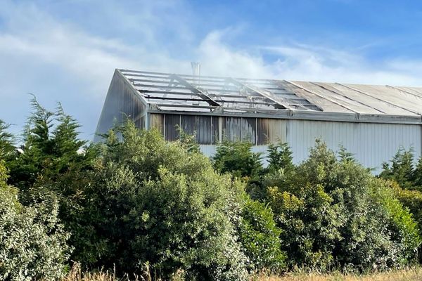 Incendie chez Veolia à Couëron, près de Nantes, 31 mai 2022