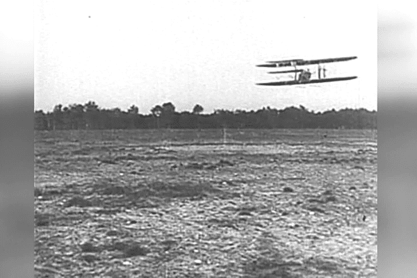 Le vol des frères Wright au Mans, un grand pas dans l'histoire de l'aviation