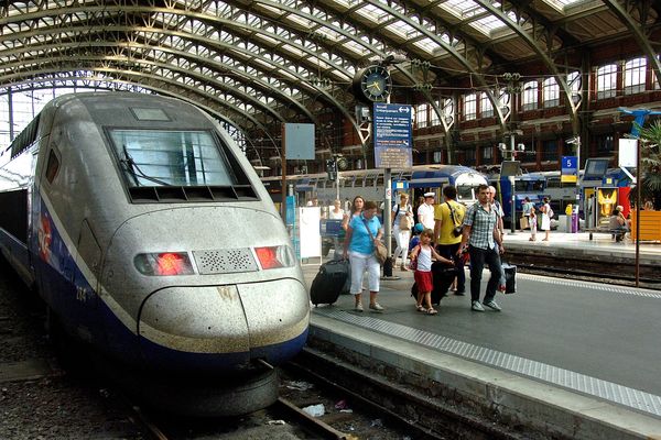 Des perturbations sont prévues ce lundi 8 juillet en gare de Lille et Douai.