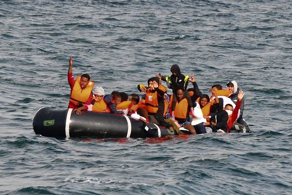 Des migrants secourus au large de Dunkerque le 12 août 2021.