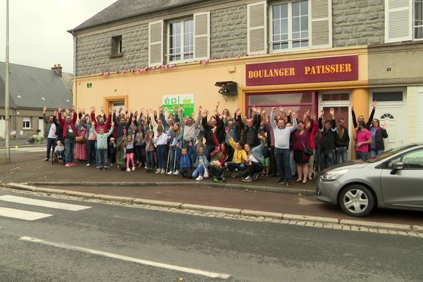 Mobilisation ce dimanche à la Chapelle-en-Juger dans la Manche pour rouvrir la boulangerie du village