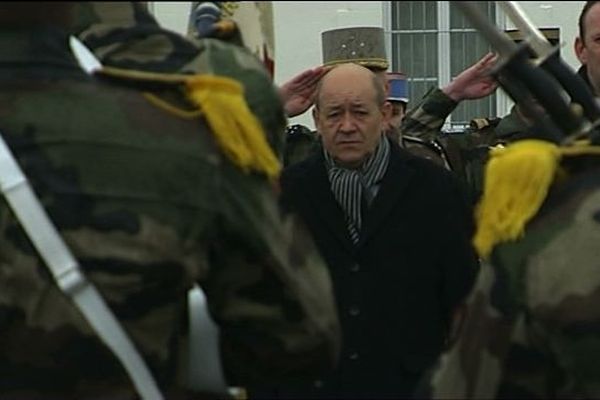 Jean-Yves Le Drian au 3ème RIMA de Vannes