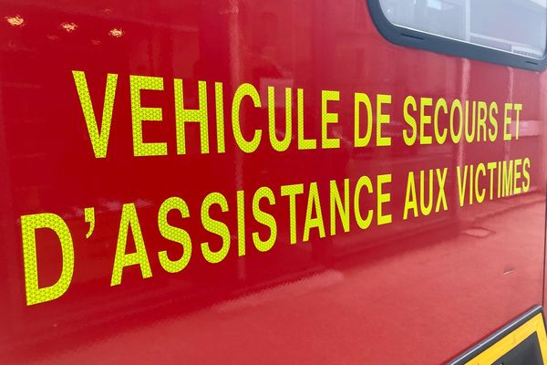 9 pompiers sont intervenus sur place pour porter secours à la victime qui n'a survécu à ses blessures et a été déclaré mort vers 19h.