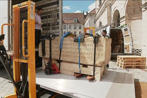 Le sarcophage du III ème siècle après JC, première pièce à réintégrer le musée des Beaux-Arts de Besançon