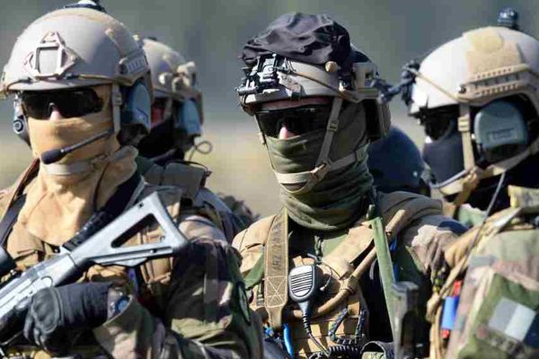 Des soldats à l'entraînement à Souge en 2015. 