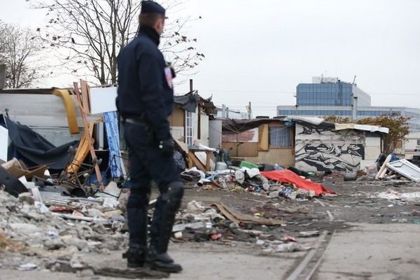 C'est un des plus grands camps Rom qui a été évacué mercredi 27 novembre au petit matin en Seine-Saint-Denis.