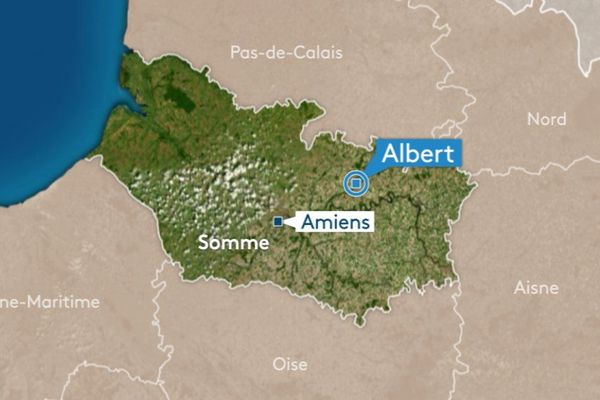 Le drame s'est produit à la limite ouest d'Albert, sur la route d'Amiens.