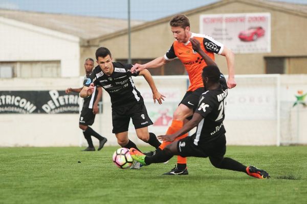 National : rencontre entre le CA Bastia et le Paris FC, le 12 mai 2017