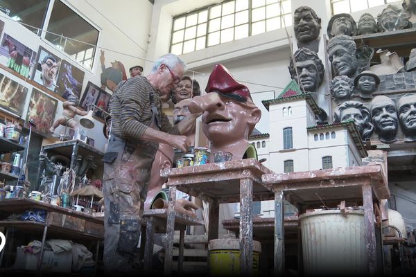 Visite de l'atelier de sculptures de carnaval de Ramon Aumedes