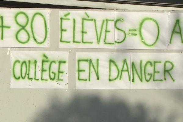 Le collège Maurice Bécanne est classé en réseau d'éducation prioritaire.