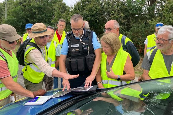 Une centaine de volontaires participe, ce lundi 12 août 2024, aux recherches pour retrouver Marie-Noëlle Le Roch, disparue depuis une semaine à Erdeven, dans le Morbihan