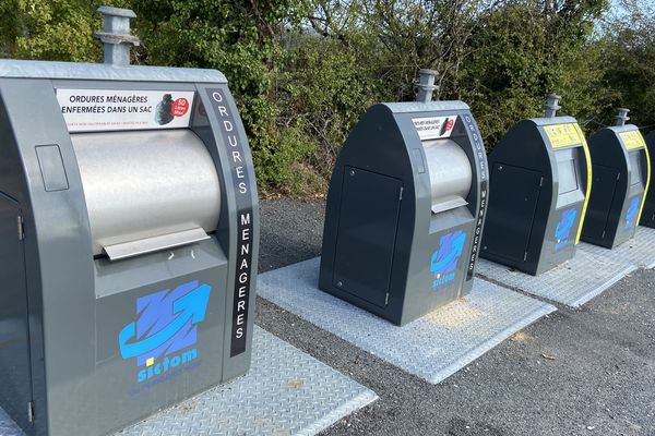 Un point d'apport volontaire, ici en Dordogne.