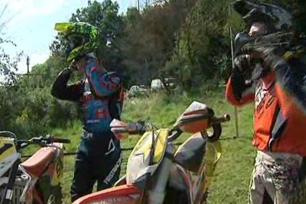 Jean-Luc Roussilhe et Philippe Marmy vous feront vivre la finale des championnats du monde d'enduro pendant tout le week-end. 