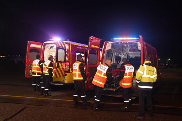 Les victimes ont été transportées en direction des hôpitaux sud de Lyon.