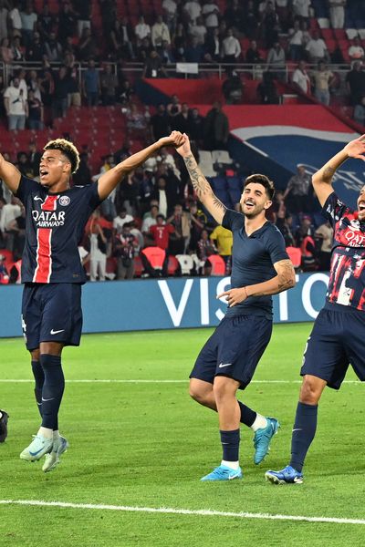 Le PSG célèbre sa victoire contre le Montpellier Herault SC, le 23 août 2024.