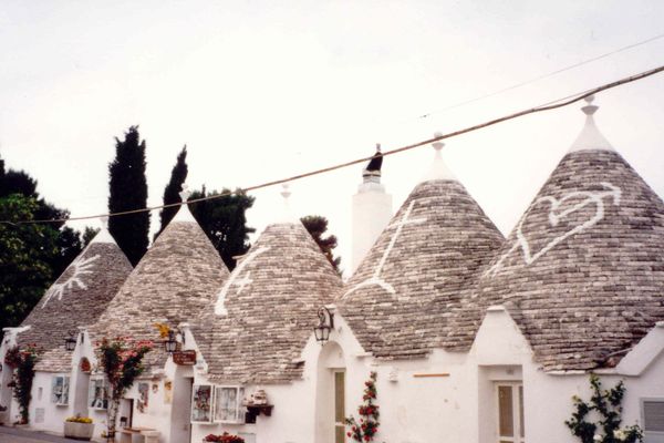 Journal de la Méditerranée : des vacances dans un « trulli »