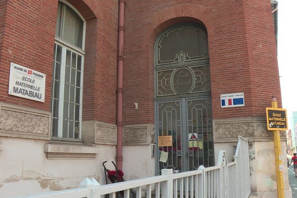 L'animateur de centre aéré employé par la mairie de Toulouse, accusé de détenir détentions d'images d'enfant dénudés, aurait également abusé sexuellement de huit jeunes filles. Il sera jugé en septembre prochain.