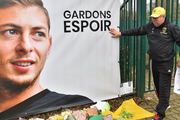 Le poster d'Emiliano Sala à La Jonelière,  le 24 janvier 2019