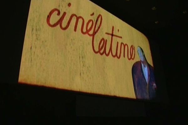 Le blog du festival Cinélatino est nourri par l’équipe du quotidien du festival La Pelicula et par les Amis de Cinélatino (ambassadeurs du festival, étudiants et lycéens).