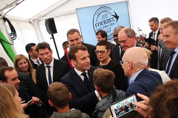 Le Président de la République Emmanuel Macron en visite à Ornans (Doubs) ce lundi 10 juin 2019. 