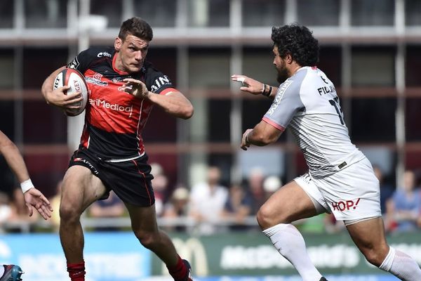 L'Australien d'Oyonnax Mitchell Inman courant avec la balle ce samedi après-midi au stade Charles-Mathon.