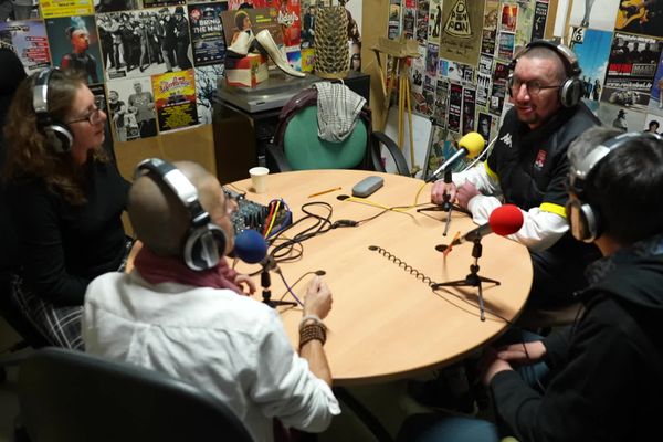 Dans le studio de Radio Pinpon, la webradio de l'hôpital de Niort aux vertus thérapeutiques