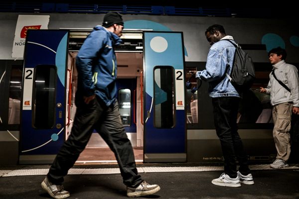 Le trafic ferroviaire est perturbé ce mardi matin, 17 décembre 2024, en gare de Rouen en raison d’un défaut d’alimentation électrique.