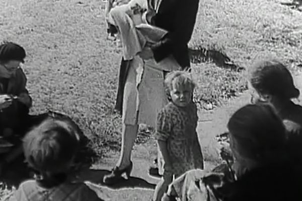 Des centaines de familles avec des enfants ont trouvé refuge à l'Abbaye-aux-Hommes de Caen.