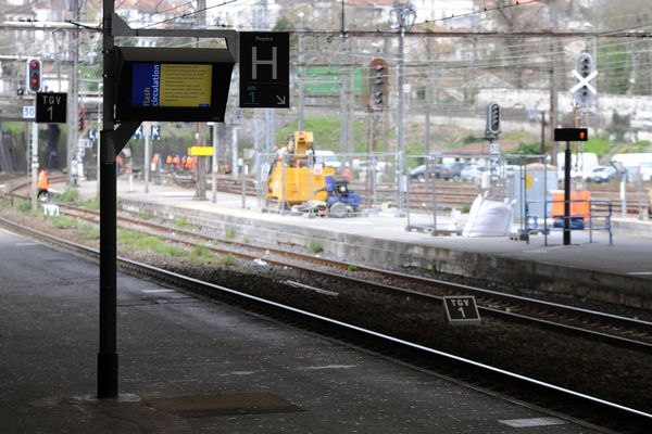 Gare vide d'Angoulême.