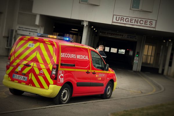 La victime se trouve dans un état "très grave", selon les secours.