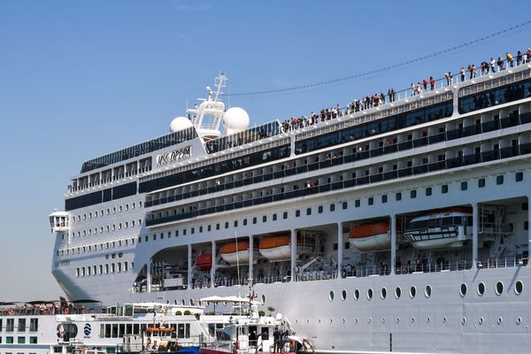 Venise : Un bateau de croisière hors de contrôle crée la panique sur le quai