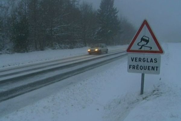 Les conditions de circulation commençaient à être difficiles samedi soir dans le Lévezou.