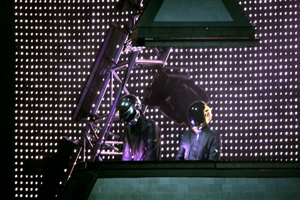 En 2006, les Daft Punk sur la grande scène des Eurockéennes.